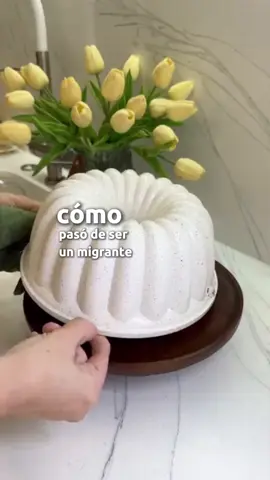 ¿Te gustaría empezar a vender postres desde casa, incluso si no tienes horno ni experiencia?👀 Miles ya lo están logrando con el Combo Ideal: más de 190 recetas fáciles, económicas y rentables, perfectas para comenzar hoy mismo. 💁🏻‍♀️ Este no es un recetario cualquiera. Incluye postres fríos, en vasito, al horno, y muchas opciones que se adaptan a cualquier presupuesto. Además, viene con una guía completa para usar redes sociales con inteligencia y atraer a tus primeros clientes. Imagina tener un catálogo de recetas que realmente se venden, más estrategias de venta que te enseñan cómo mostrar tus productos, crear contenido y convertir seguidores en compradores. Comenta “Combo” y te envío toda la información para que empieces a crear, vender y ganar desde casa. No necesitas más excusas. Solo necesitas empezar. #reposteria #dessert #postres #bakery #pasteleria #cake #reposteras #cakedecorating #cakeshop 