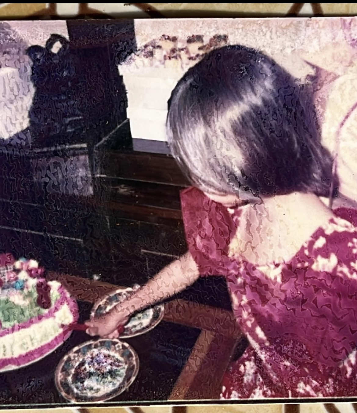 Meskipun bukan ulang tahun yang ke 5, dan moment yang terabadikan di sebuah foto yang sudah rusak tp #MemoriUlangTahunmu akan tetap hangat dan tergambar jelas sampai saat ini. Terima kasih @nadin⋆.ೃ࿔*:･ @RUMAH SORAI lagulagu mu selalu membersamai hariku. Selamat ulang tahun yang ke 5✨🫶🏻