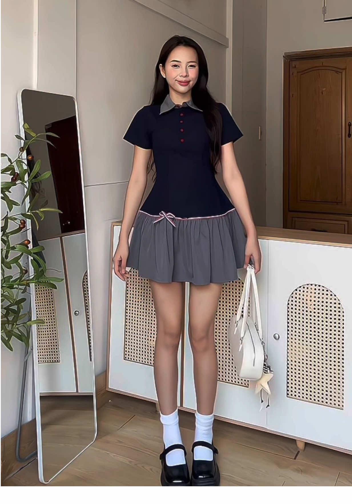 Form dáng đầm xoè tôn dáng áaa #1m68review #banamofashion #damchua #damxoe #dampolo 