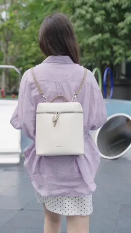 The box bag with upgraded capacity and upgraded wearing method can be used as a backpack, which is cute and fashionable#bostanten #bostantenmalaysia #OOTD #bagtrend #fyp #trend #highquality #womenfashion #boxbag 