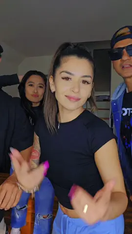 Quiktok with my Idol @gxvna_  and the @zinJoelmavarroNYC  together with ZJ @denisedancefitness of Florida🙌