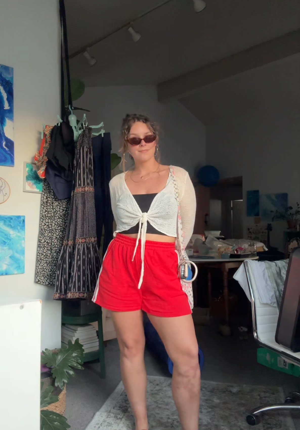 Gonna go walk to check in on some kittens I’m kitten sitting 🤸🏼‍♀️😽🤸🏼‍♀️  Wearing my new shorts from @Old Navy Official which I think are going to become a staple this summer 🙂‍↕️🍓 #ootdinspo #fitoftheday #casualfit #summerfit2025 #casualshorts 