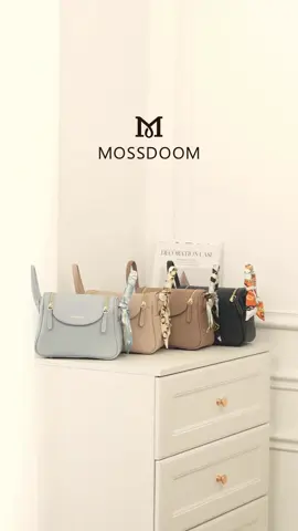 “Zenith — where sleek design meets everyday function. Tas stylish yang nggak cuma cantik dilihat, tapi juga nyaman dipakai dan muat banyak. Your new go-to bag is here!” #tasselempang #taswanita #fyp #shoptokopedia #SuperBrandDay #mossdoomindonesia #jumathemat 
