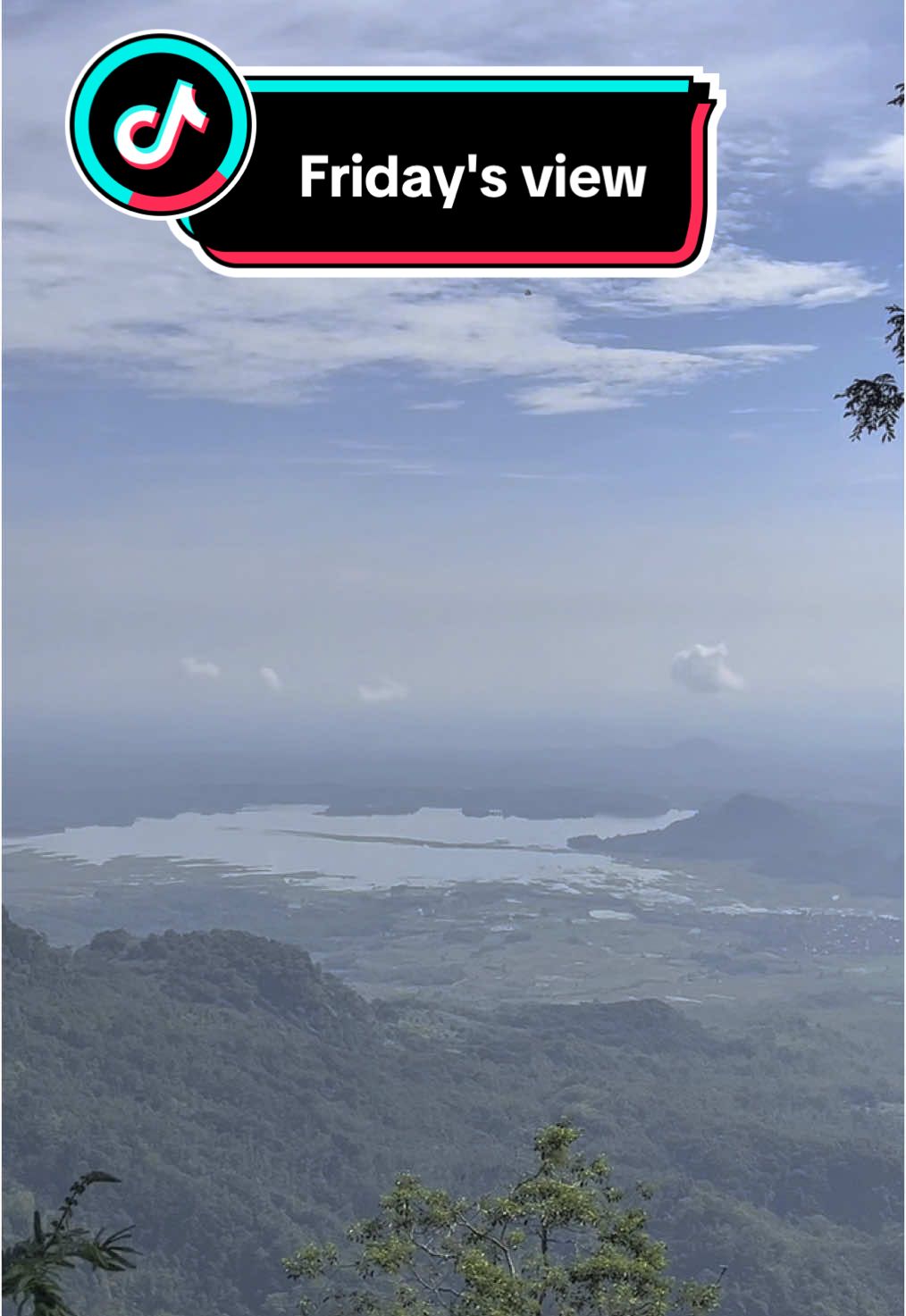 Pemandangan di hari jum’at #jalanbarulio #cctvlio #salem #salemsocialmedia #brebes #brebesviral #jawatengah 