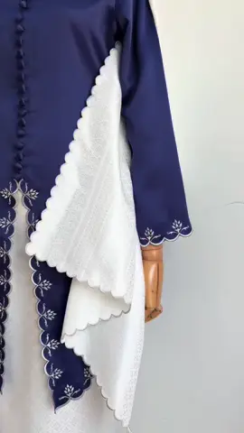 Bridal set kebaya thai silk code navy blue silver😍✨ ❤️ material soft duchess & thai silk ❤️ sulaman berbentuk aggur 🍇 ❤️ available size xs to 3xl #hannaraudaofficial #hannarauda #plusize #sulamanasli #weddingklasik #fyppppppppppppppppppppppp #klasik #kebayaklasik #kebayathai #kebayaklasik #kebayasulam 