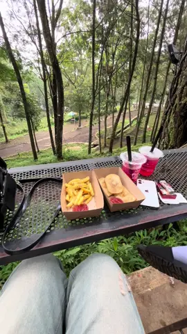 rekomendasi tempat nongki di batu🥰  📍area barat caffe #areabaratcafe #explorebatu #caffe #viral #batu #areabaratcafebatu #malanghits #malang #batumalang #rekomendasicaffe #tempatnongkrong 