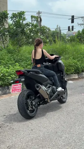 ใจถึง แต่ขาไม่ถึง 🤣  #Forza750 #เสียงท่อforza750  #เสียงท่อakrapovic 