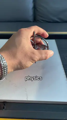 #fyyyyyyyyyyyyyyyy #fypシ #fyp #tiktokmademebuyit #awesome #physics #gyro #giftsforhim #toy #gyroscope #gyroscopes #stuffing #asmr #satisfying