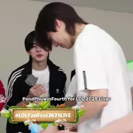 pondphuwin with their son, fourth 🤏🏻 #pondphuwin #ปอนด์ภูวินทร์ #fyp #ppnaravit #phuwintang #pondnaravit #phuwin #LOLFanFest2025 #raikantopeni #gmmtv #blseries #ปอนด์ณราวิชญ์ #ภูวินทร์ตั้งศักดิ์ยืน #ภูวินทร์ #ปอนด์ 