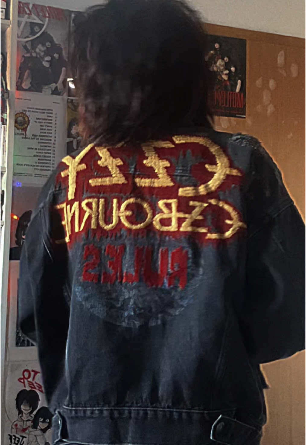 probably never gonna stop showing this jacket because i’m obsessed😭 #fyp #1980s #80sfashion #80smusic #80saesthetic #80s #ozzyosbourne 