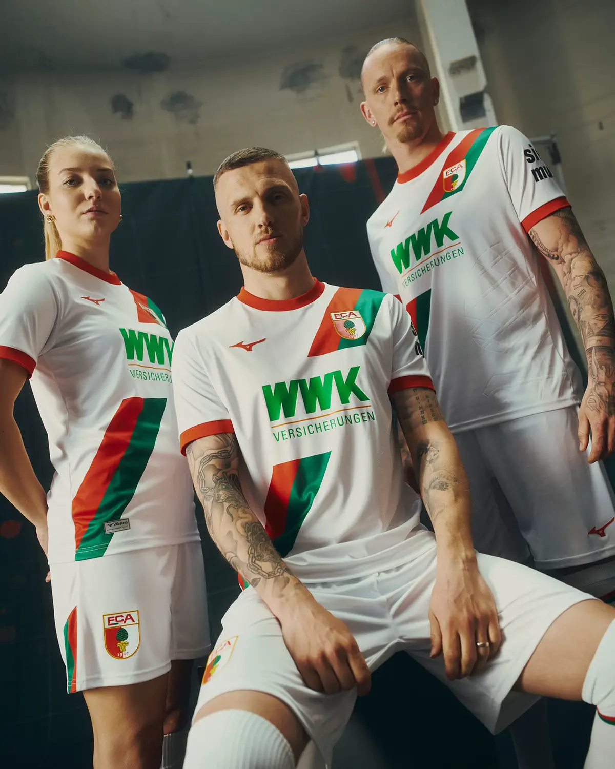 Pünktlich zum Saisonfinale! 👊 Unser neuer Stoff, für die neue Spielzeit! 🤩 👉 Ab sofort erhältlich unter shop.fcaugsburg.de #FCA #FCA1907 #fcaugsburg