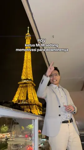 Menara eiffel, menara kesuksesan! JAYA JAYA JAYA😭💪🏻 #eiffeltower #paris 