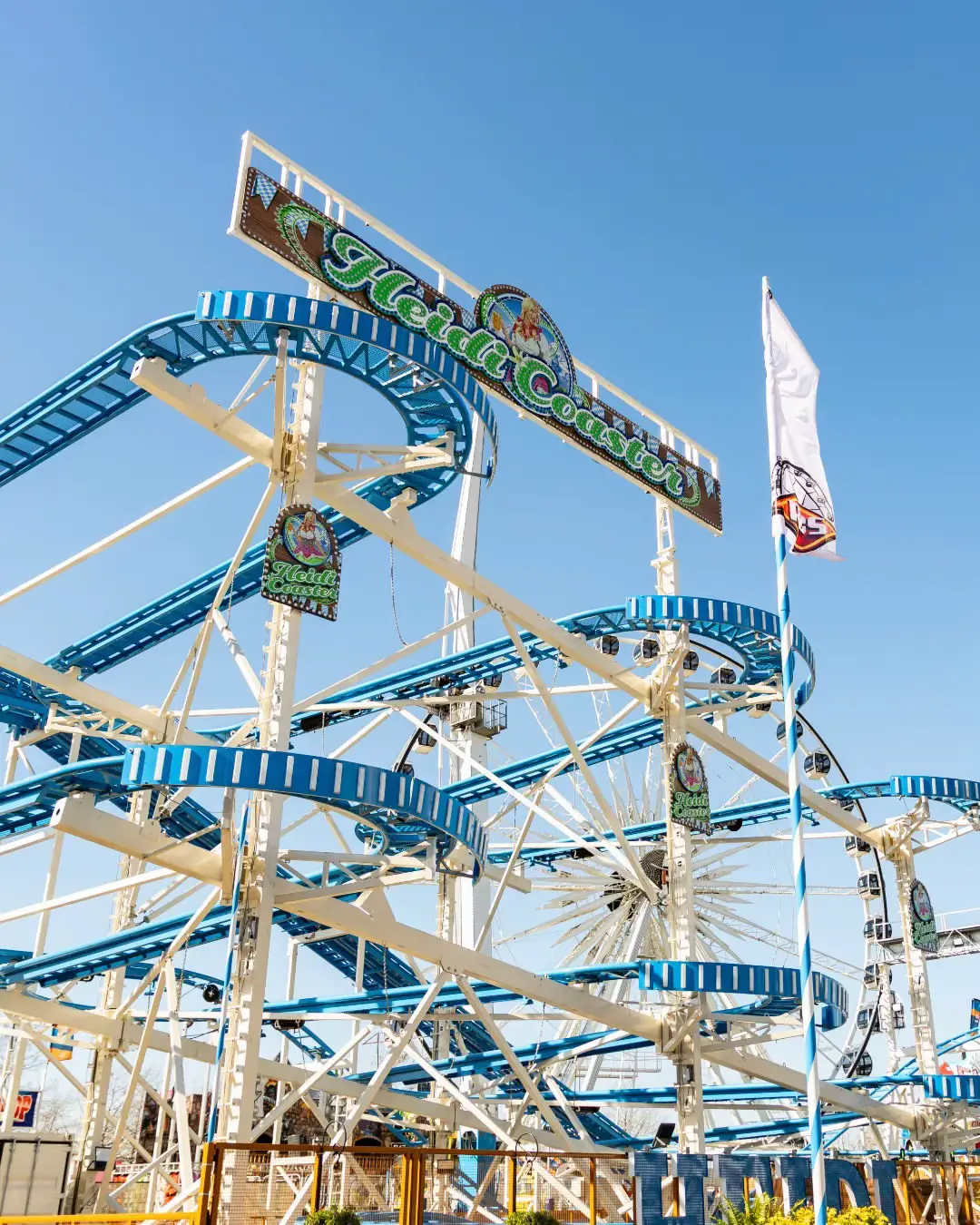 She’s been holding it down at the @rcsfun — bold, bright, and built for thrills! 🎢✨ The Heidi Coaster built by Reverchon, featuring artwork designed and produced by Showman Signs and lighting by SMD Pixel UK, is a firm fairground favourite. 🤩 —— 🇩🇪 Sie ist ein fester Bestandteil bei @rcsfun – mutig, leuchtend und gemacht für Nervenkitzel! 🎢✨ Die Heidi-Achterbahn von Reverchon, mit Gestaltung und Produktion von Showman Signs und Beleuchtung von SMD Pixel UK, ist ein echter Kirmes-Liebling. 🤩 — 🇫🇷 Elle fait sensation chez @rcsfun — audacieuse, éclatante et conçue pour faire frissonner ! 🎢✨ La montagne russe Heidi, construite par Reverchon, avec un design signé Showman Signs et un éclairage de SMD Pixel UK, est un incontournable des fêtes foraines. 🤩 — 🇳🇱 Ze staat al een tijd stevig bij @rcsfun — stoer, opvallend en gemaakt voor spanning! 🎢✨ De Heidi-achtbaan van Reverchon, met artwork ontworpen en geproduceerd door Showman Signs en verlichting van SMD Pixel UK, is een vaste favoriet op de kermis. 🤩 — WhatsApp ☎️ https://wa.me/message/VW2ML7LC764NM1   ★ Links: http://myurls.co/showmansigns ★