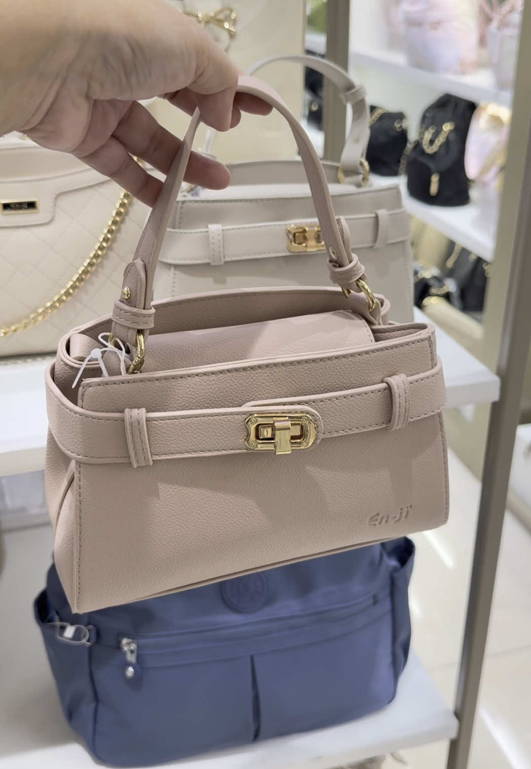 demi apa cantik banget @ENJI Official Store #enjibag #taspink 