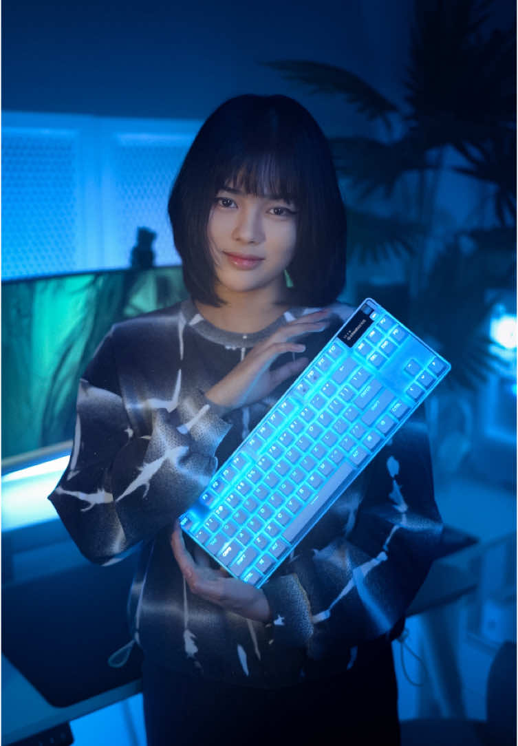 umur kalian berapa? siapa yg masi kaya aku? 🥶 masi suka koleksi keyboard & mousepad spek proplayer 🥹🫵🏼 SteelSeries Apex Pro TKL Gen 3 White Edition  QCK Performance XL speed bisa kalian beli di official store  @SteelSeries ID @SteelSeries 
