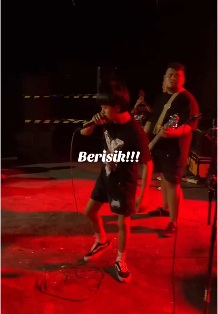 😭😭 #fypage #musikindonesia #bandindonesia #foryoupage #fyp 