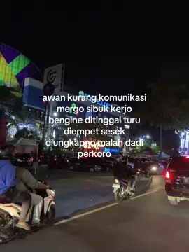 indahnya dunia kerja😔