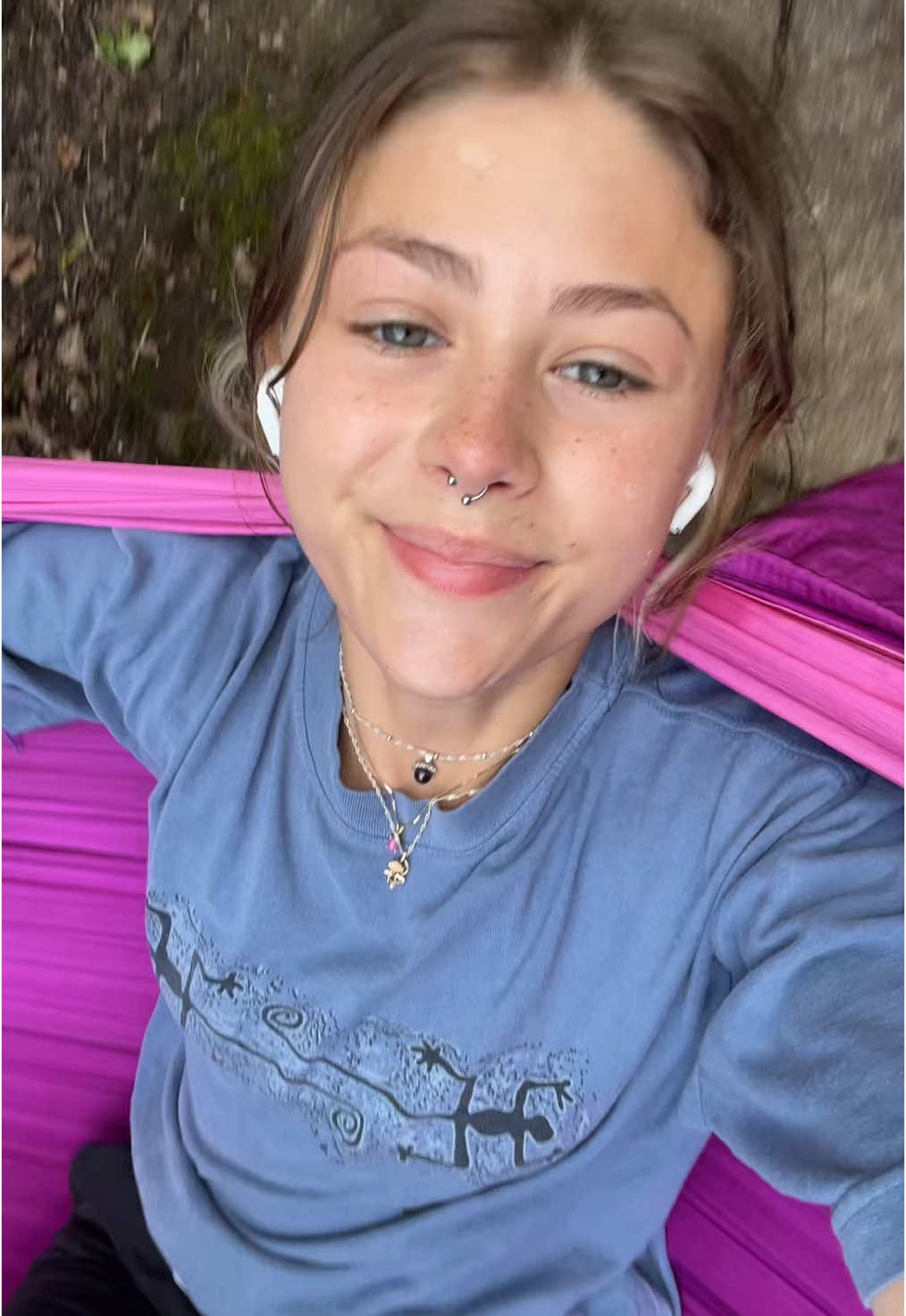 after a year of living here i have finally gained enough courage to try my unconventional hammock spot and WE'RE SO BACK!!! 