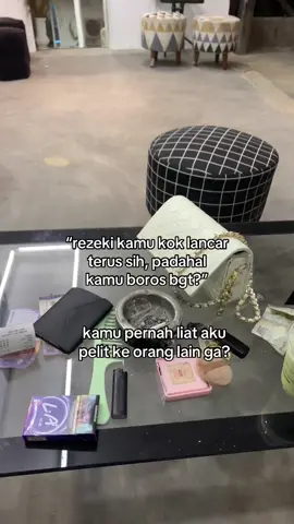 karena selalu nerapin prinsip dimana rezeki ku adalah rezeki orang yang ada di sekelilingku🤍