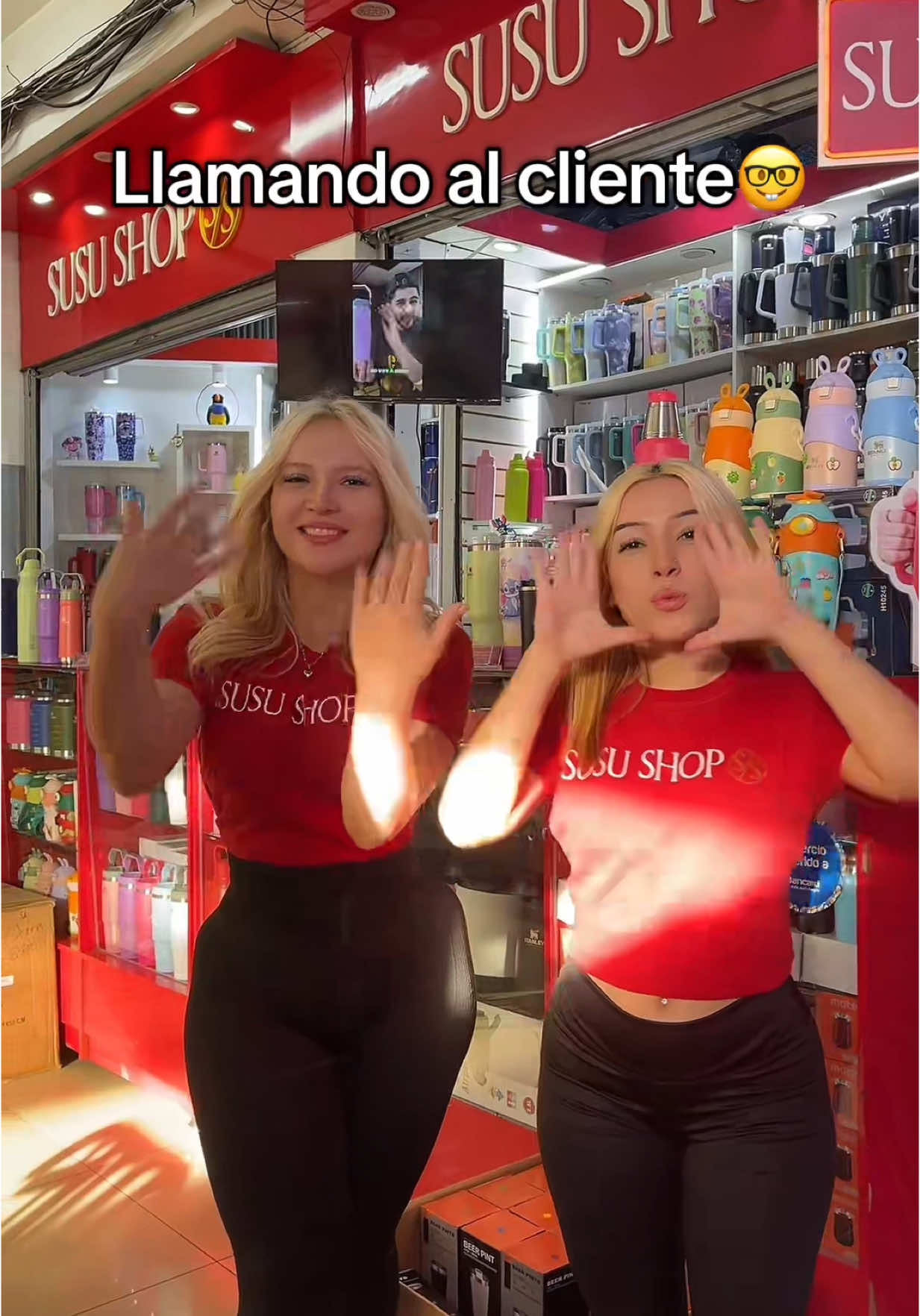 Cuando el silbido se convierte en el mejor aliado para atraer clientes!😂🎶.       Te esperamos por el local!🍀🤩#susushop #cdepy🇵🇾 #chicassusushop @Sofi Pereira🌟 
