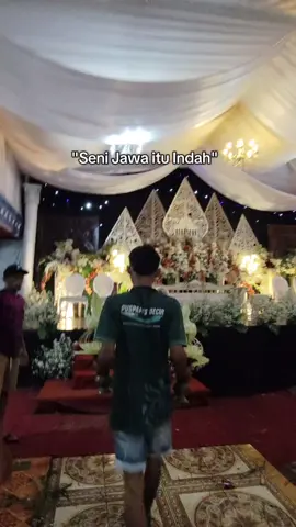 Seni Jawa itu indah 😍 #dekorasiwedding #weddingtiktok #dekorasiboyolali #dekorasijawa #dekorasisalatiga #wedding 