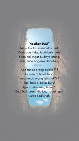 #motivation #lifestory Orang berbudi kita berbahasa Orang memberi kita merasa Ku tanam padi lalang yang tumbuh…✌️😝😝