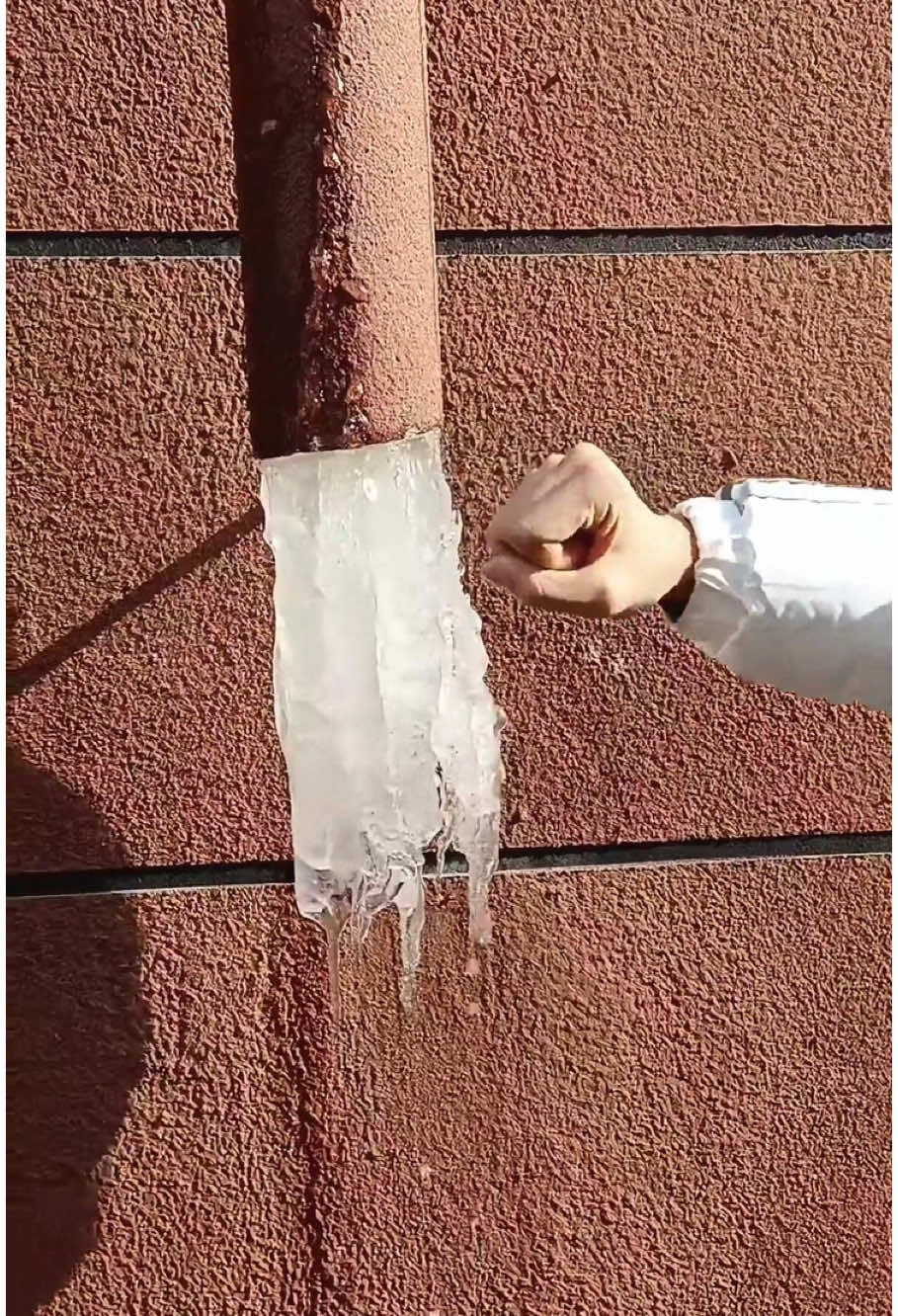Amazing ice 🧊 #ice #satisfying #fypシ #fyp #asmr #oddlysatisfying 