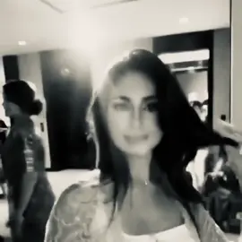 للحين ماتخطيت شكلها بالحنه قُمر !#شيرين_بيوتي #sherinsbeauty @Sheri #شيرين_نارين_سيدرا #نارين_سيدرا_شيرين #f #fyp #foryou #foryoupage #fy #funny #fypage #fyppppppppppppppppppppppp #football #funnyvideos #dance #e #explore #tiktok #youtube #youtuber #تيك_توك #ترند #اكسبلورexplore 