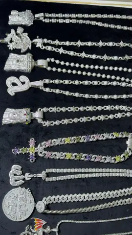 DIAMANT VVS MOISSANITE 💎🧊 MISE SUR LA RARETÉ. N•1 en Afrique !🇨🇮 Showroom  Abidjan palmeraie programme 4                                       #cubanchaine #personalisationabidjan #chaineabidjan #bijouxdimant #blingbling #225🇨🇮 #gabon🇬🇦 #oneupjewerly 