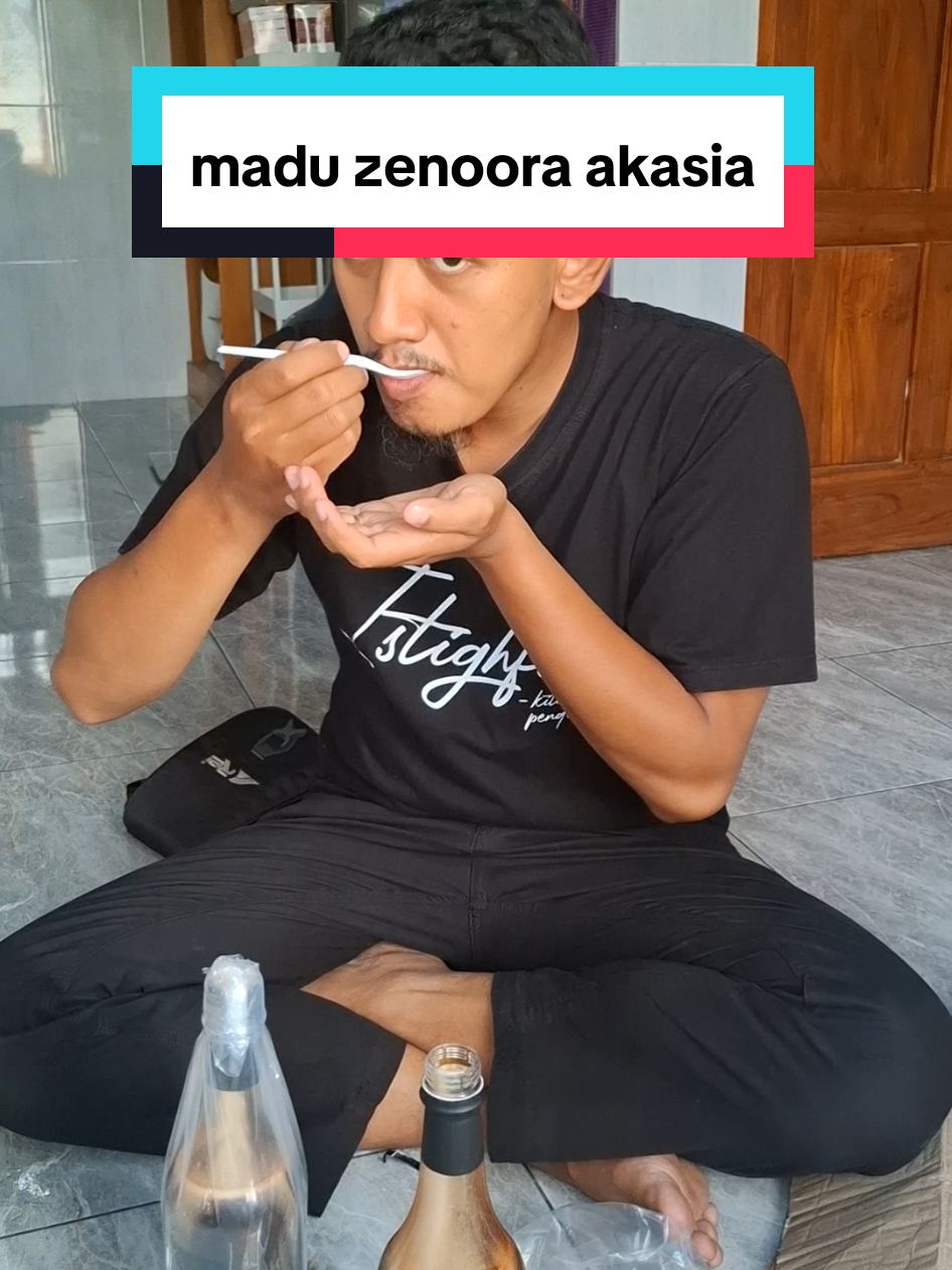 madu zenoora madu murni madu akasia ini dari petani Sumatra langsung di jambi ongkir free harga lebih murah kualitas terjami udah ada nkv nya madu ini #maduakasia #madumurni #zenoora 