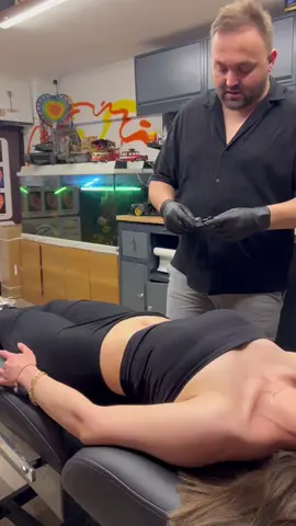 Belly Piercing işlemi 😇  İsland  Tattoo  piercing  stüdyosunda  İbrahim uzunoğlu tarafından yapılmıştır.#tattoo #piercings #gebze #tattoos #piercing #göbek #belly #bellypiercing #göbekpiercing 