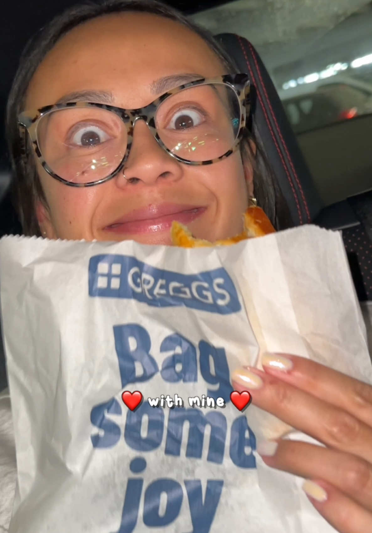Any private jet owners wanna do a collab? I am ready and open for bookings!! I’ll leave my baby at home, don’t worry ❤️ And if Paddington sees this video, Im sorry, I didn’t mean it. I was just tired 🫶🏽