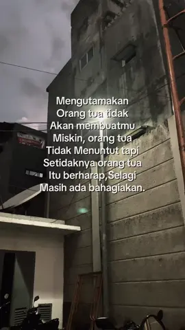 Sukses buat kalian yang mengutamakan orangtua🤲🙏#orangtua #segalanya #prosessukses #pyfツ #xycba 