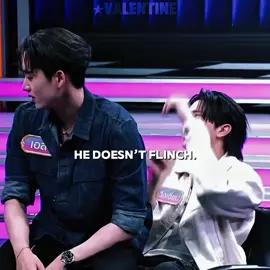 the hand placement is killing me 🙃 #williamjkp #williamest #williamjakrapatr #estsupha #est_rvp #วิลเลี่ยมเอส #edit #bl #LOLFanFest2025 #thamepo #gmmtvlivehouse #LOLFanFest2025Live 