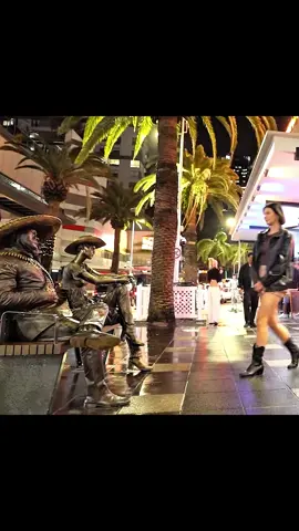 #bushman #bushmanprank #scareprank #funnyvideos😂 #funnyprank #humour #prankgonewrong #funnytiktok