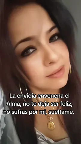 Tristemente el enemigo más grande de una mujer es otra mujer. 🥺🥺🥺🙏