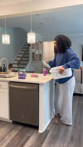 Any time back is a win #Cascade_Partner Peak convenience is my @GE Appliances dishwasher and the New & Improved #CascadePlatinumPlus so I can let the dishwasher do the work, instead of me. Link in bio. #GEAppliances #dishwasher #cleanwithme #nightroutine And for everyone following our move, this dishwasher was the first appliance on our list to bring to our first home, the kitchen wouldn't be complete without it!