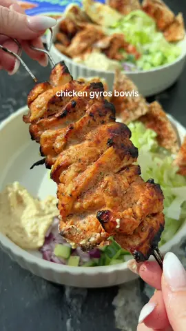 5 easy dinner ideas perfect for the warmer weather all lower-cal and high-protein 🫶🏼 ✨Chicken gyros bowl  ✨Cajun Philly cheesesteak wraps  ✨Chicken souvlaki wraps  ✨Chopped cheese sandwiches  ✨Salt and pepper chicken flatbreads  Which would you be grabbing? ⬇️ For the full recipes grab my cookbook “Low-Cal Kitchen Bangers” links in the bio 💕  • • ___________ #DinnerIdeas #lowcaloriemeals #highprotein #EasyRecipes  #summerdinner 