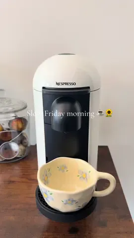 Slow Friday morning ☕️🌻   @Nespresso @Coffee mate @Torani  #morningroutine #morningcoffee #morningvlog #morningmoments #morningdiaries 