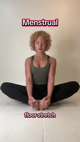 Let’s take things slow… ❤️‍🔥 The #menstrual phase is the perfect time to sit in a warm candle lit room, make time for yourself, & breathe into some deep stretches like these! Save & try on your next Days 1-5 of your #menstralcycle  #cyclesyncing #cyclesyncingmethod #period #periodtips #stretching #hipopener #güçlüsaçlargüçlüben 