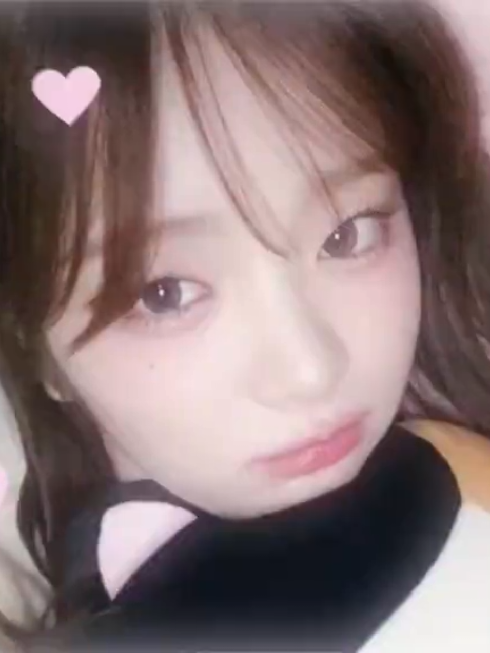 #e_ji : >_< i love u!!! @ICHILLIN'(아이칠린) #ichillin #ichillinedit #kpop #kpopedit #nugu #eji #ejiedit #kpopfyp #gg 