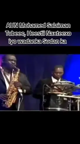 Reer Sudan ayaa ku raaxaysanaya, iyo Musicians koodaba, inkasta oo ay Somaliga fahmaynin hadana madaxa ayay wada ruxayaan. #somaliwayn #somalitiktok #somaliwayn🇸🇴🇸🇴🇸🇴 #friends 