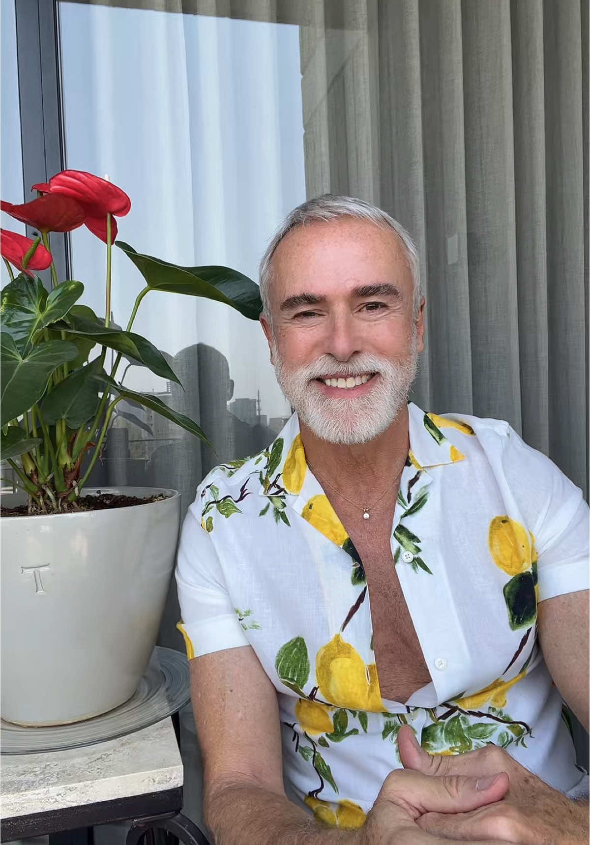 #viraltiktokvideo #goodvibes #healthylifestyle #enjoylife #menstyle #helloworld #60s #begood #tiktokviral #behappy #hotweather #spring #mensstyle #grayhair #model #modelsearch #modellife #me 