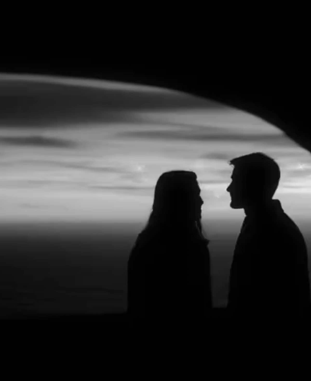 All I wanna know is if you love her, how come you never give in? 😢   #eachtimeyoufallinlove #cas #cigrattesaftersecks #dontletmego #casconcert #lyrics #alone #romantic #heartbroken #💔 #fyp #foruyou #foryoupage❤️❤️ #caslyrics #brat #bratlyrics #eachtimeyoufallinlove 