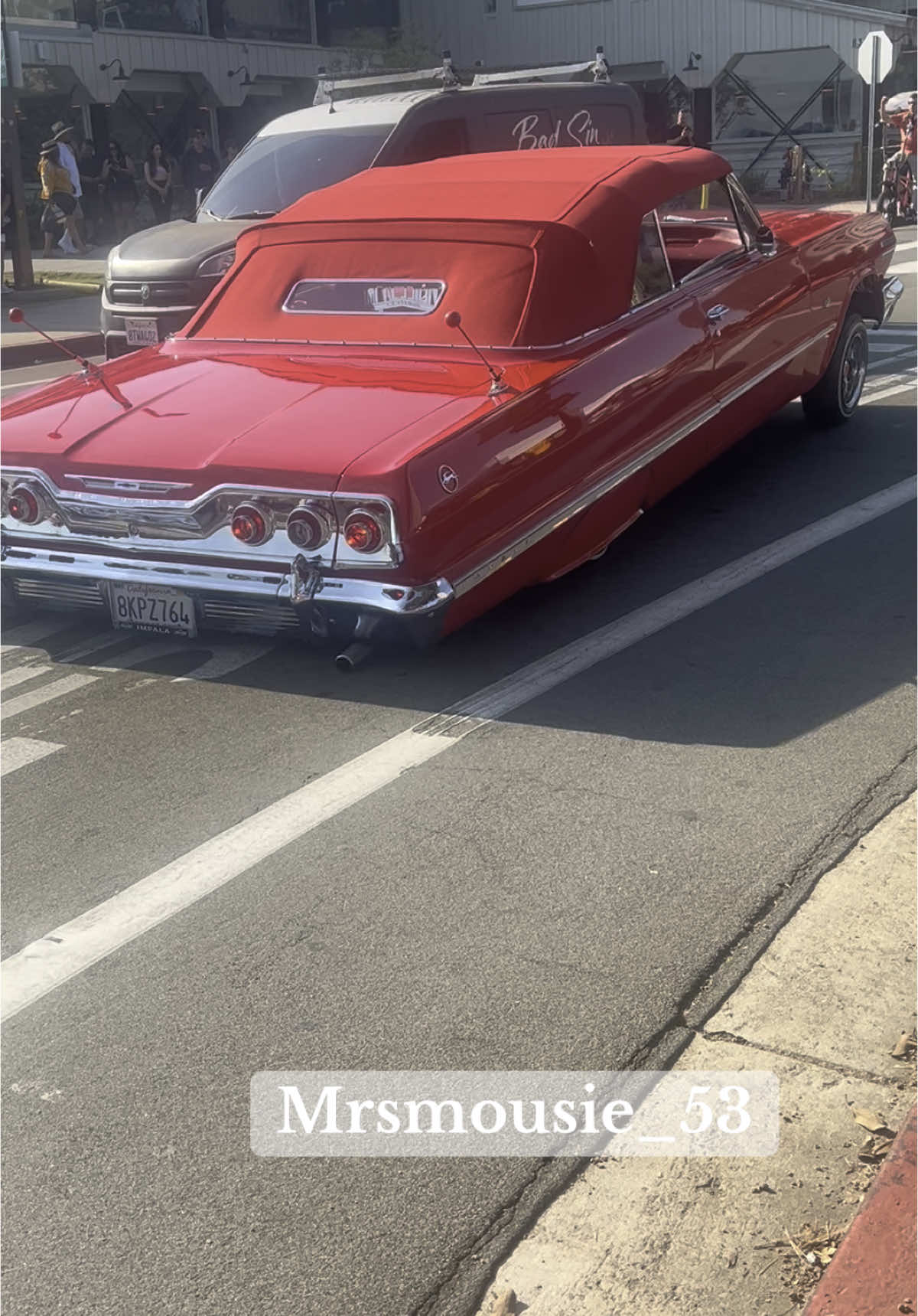 #mousie53 #inlandempirecruisenites #lowridertiktok #fypシ゚ #itsalifestyle #cultura #lowridervida #lowridercultureandlifestyle #lowrider #lowriderculture #3wheel #lowrideraddicts #carshowscene 