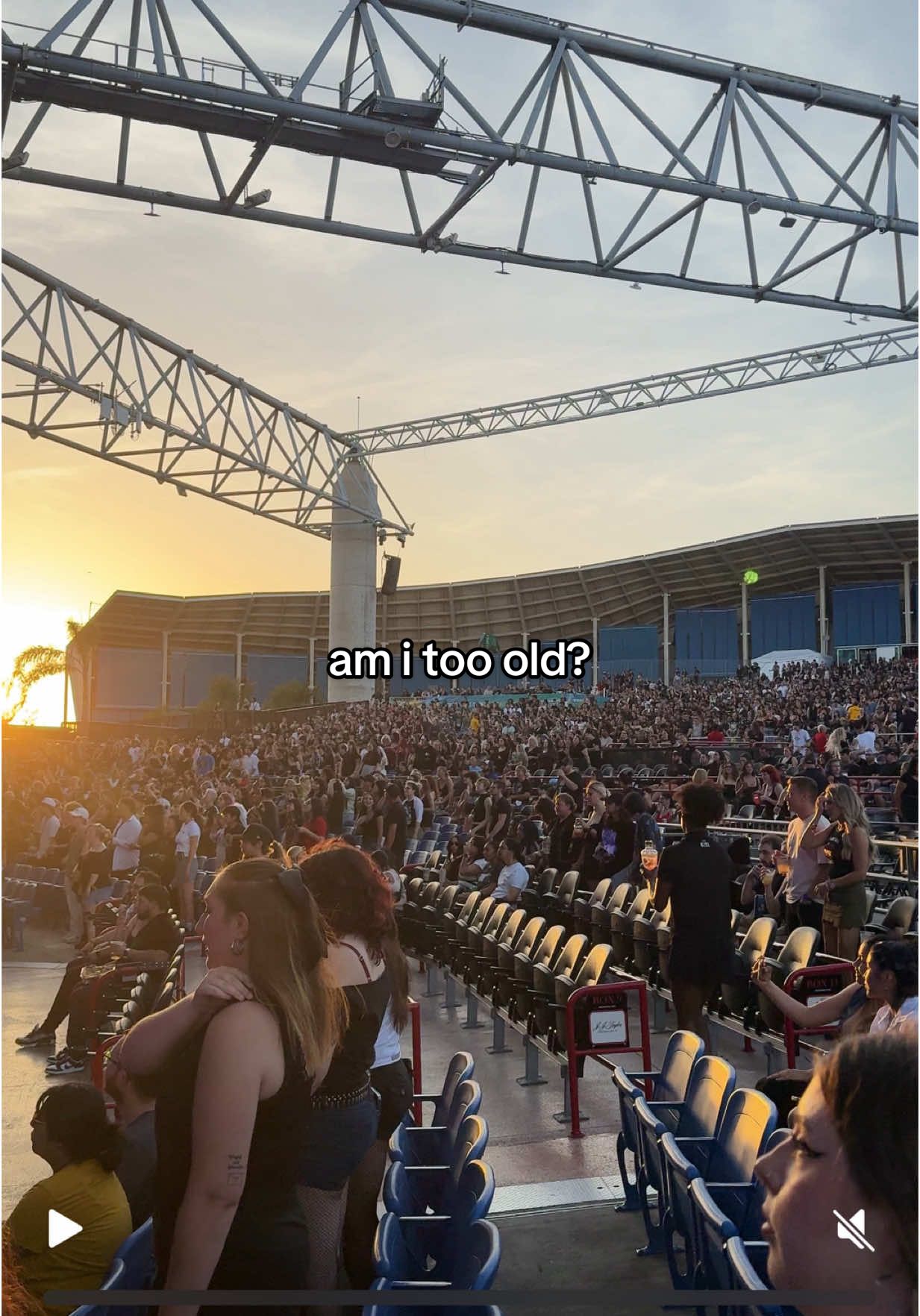 idk what happened to the “what” clip lol but i def felt a little old being the only one in my area singing to afftd songs💀 sorry i didn’t post yesterday, I was healing my inner child🥰 happy friday mis amores! #piercetheveil #ichytour #concerts #justforfun 