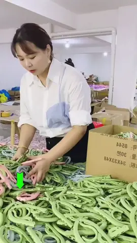 beli hanger lipat murah anti patah Dan mudah di bawa kemana kemana#hangerlipat #hangerbaju #hangerlipatmurah 
