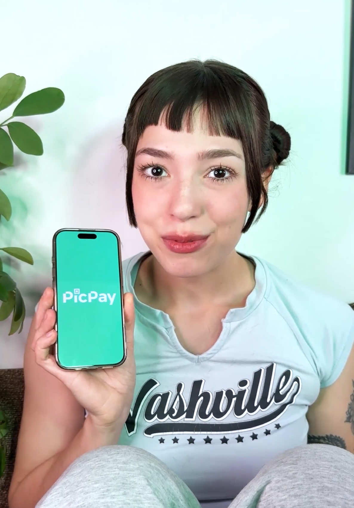 A @anna drimi mudou pro PicPay e deu o próximo passo: agora ela também tem PicPay Mais. A assinatura que te dá mais vantagens em compras e inclui Amazon Prime, frete grátis e rápido, acesso exclusivo aos conteúdos Amazon Originals, CDB turbinado de 107%, 0.5% de cashback no PicPay Card Gold e saque grátis! Você sempre pode mais com PicPay Mais.