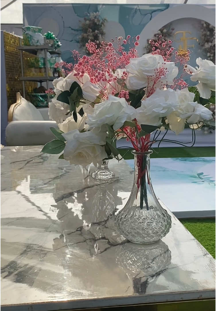 Outdoor wedding Decor 💚💚 We pay attention to details 💯 Don’t forget to send us a Dm for your upcoming events…… #outdoorwedding #weddingdecor #lagosdecorator #nigeriaweddings #partyideas #tranparenttent #aantcrystal #eventdecor #100kviews #creatorsearchinsights #yorubatraditionalweddings #partyideas 