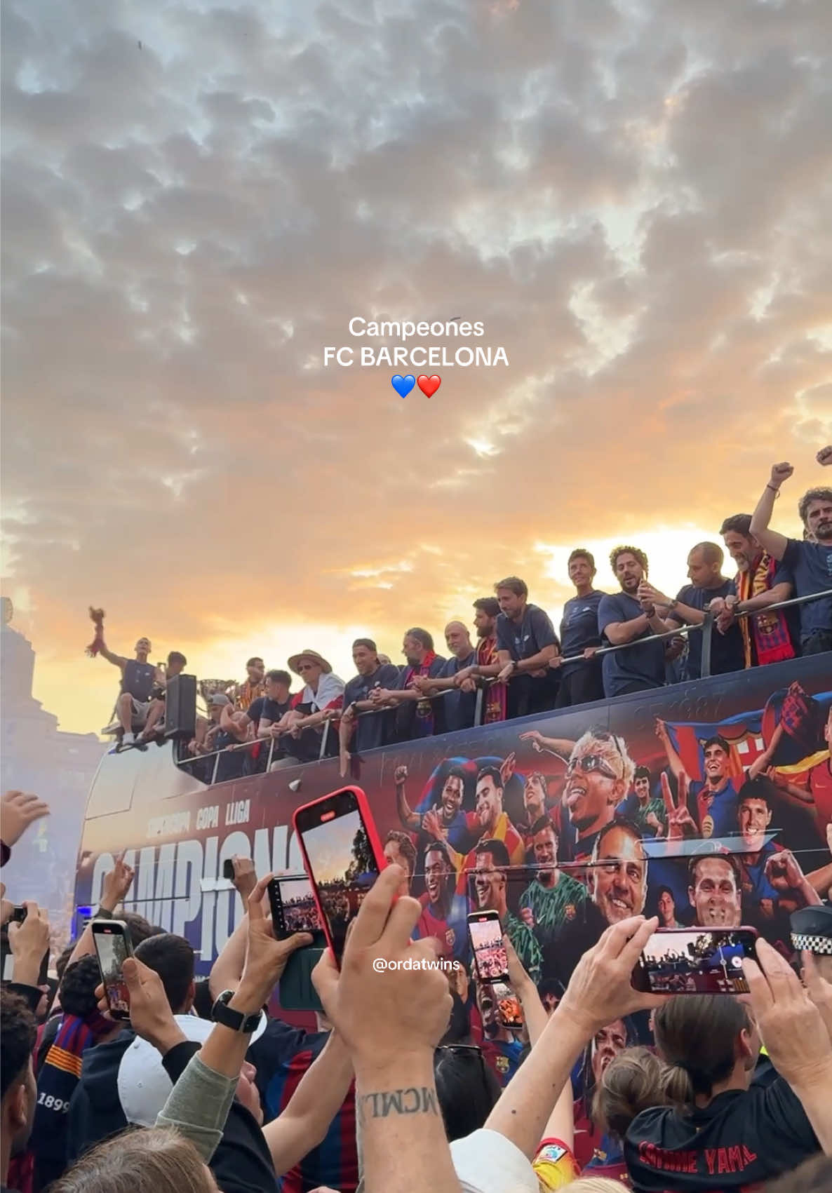 FC Barcelona Campeones 💙❤️ La liga champions parade from today (16.05) ⚽️🏆 #fcbarcelona #barcelonatips #barcelonafootball #fcb #culers #barcelonamustdo #fcb #fcbarcelona #thingstodoinbarcelona #forcabarca #laliga #campeones #laligacampeones 
